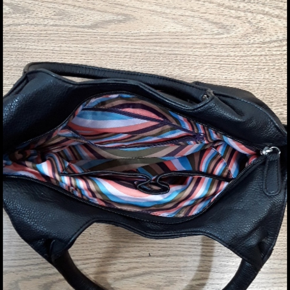 Stella and Max hobo purse with rhinestone embellishs - Picture 7 of 8